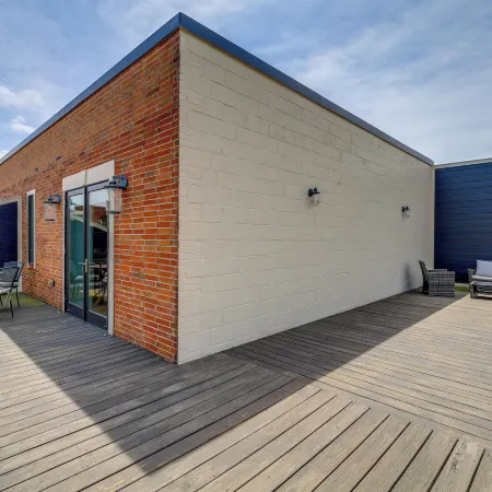 Historic Downtown Bristol Loft - Free Parking