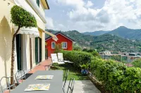 Joivy Inviting Flat with Garden and Sea View in Rapallo
