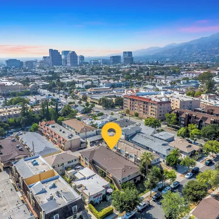Chic City Apt Near Americana Glendale
