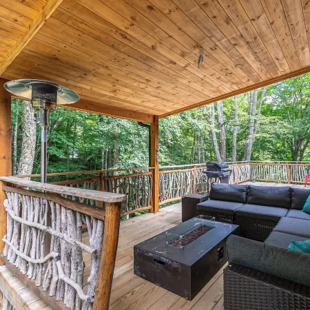 Moosey Creek Lodge