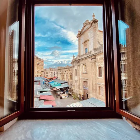 Baddar'Home . . . Experience of Real Palermo