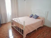 Villa Bella is 5 Mins from the Beach with Amazing Garden Overlooking the Pool - Bintang 4