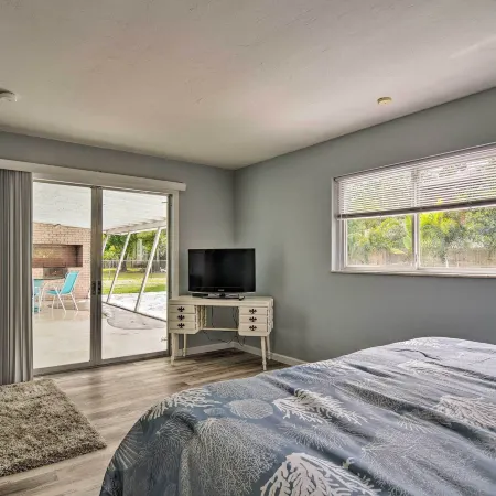 Sarasota Home w/ Large Backyard & Water Access Hotels in Whitfield