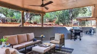 Juniper Hideout by Avantstay Hot Tub + Game Room + Gym + Sauna Sedona, AZ - Maalaistalo