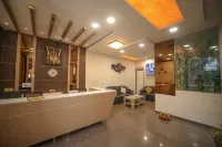 Rahul宮殿飯店Belagavi - 停車場