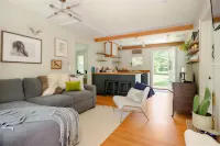 Explore Livingston Manor-Hiking-Relaxing-Firepit-Dining - Wi-Fi