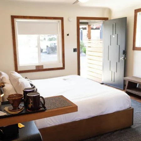 The Stranger Lodge - Pet Friendly Отели в г. Систерс