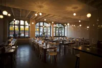 Michelberger Hotel - breakfast