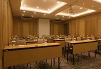 Ivory Hotel Bandung - 3 stelle