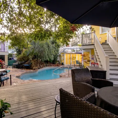 Azalea Inn and Villas