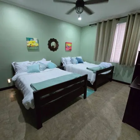 Amazing oceanfront with access Crocs Resort