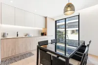 GuestReady - Beachfront retreat with pools - Homestays