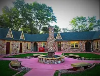 Shamrock Court Motel - 2-Star