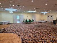 La Quinta Inn by Wyndham West Long Branch/NJ Shore Area - parking