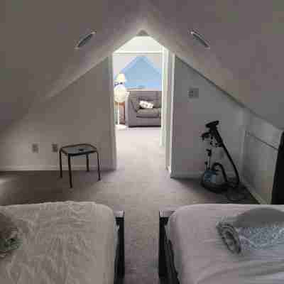 Waterfront Luxury Boathouse Villa in 1000 Islands - Alexandria Bay Rooms