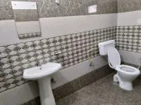 MAA Bhawani Hotel - Munsiyari - parking