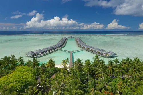 Villa Park Sun Island Resort - Pools
