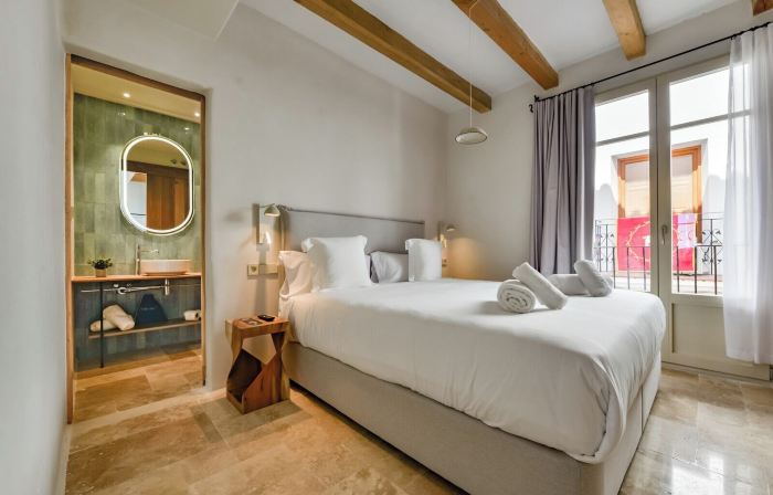 Santa Barbara by Santas Hotels