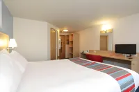 Travelodge Egham - 3-Star