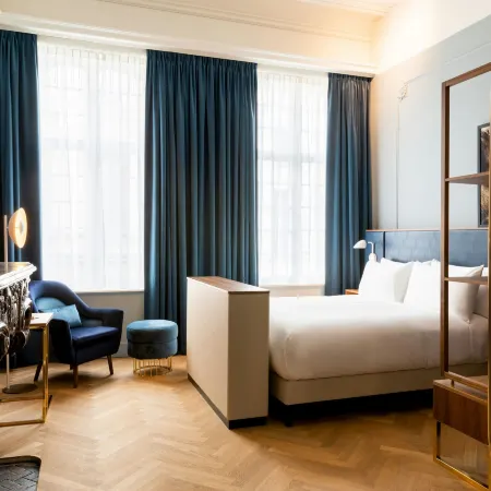 Sapphire House Antwerp, Autograph Collection