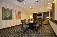 Hampton Inn & Suites Tulsa/Catoosa - 2-Star
