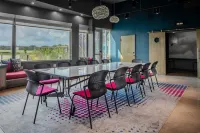 Aloft Dallas Arlington South - Pet friendly