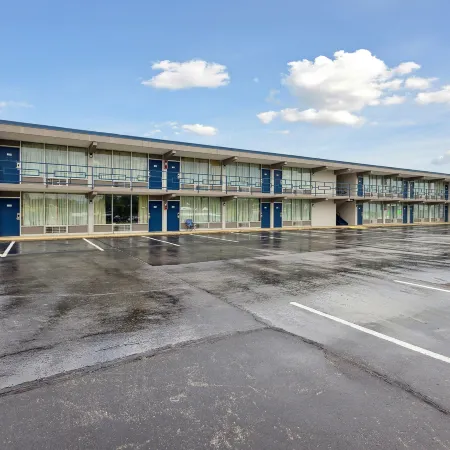 Relax Inn by OYO Greeneville Near Hwy US-321