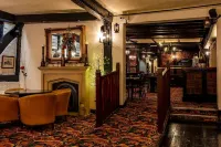 The New Inn by Roomsbooked - bar