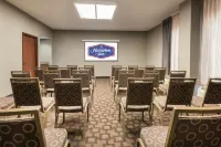 Hampton Inn Charlotte-University Place - Evcil Hayvan Kabul Edilen Alan
