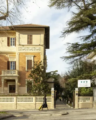 Unahotels Villa dei Platani Foligno - Parking