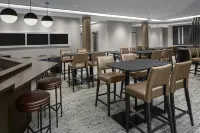 SpringHill套房由萬豪酒店 東拉瑟福德梅多蘭/卡爾斯塔特 - 早餐