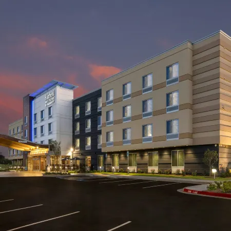 Fairfield Inn & Suites Little Rock Airport