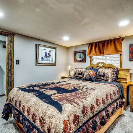 Quiet Eagar Retreat Near Lakes, Hiking & Hunting!