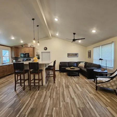 Packer Themed, Renovated 3 Bedroom, 2 1/2 Bath Home- Lambeau Field 16 Min Walk.