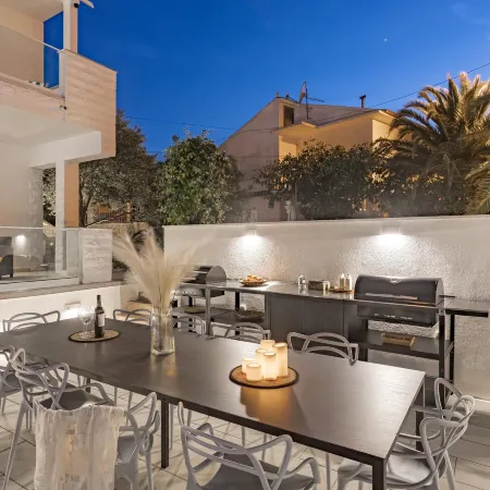 Apartment 5 km from Trogir s Center