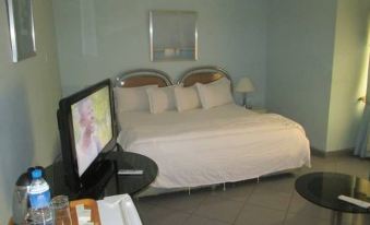 Lamonde Guest House