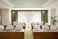 City Seasons Al Hamra Hotel - Business