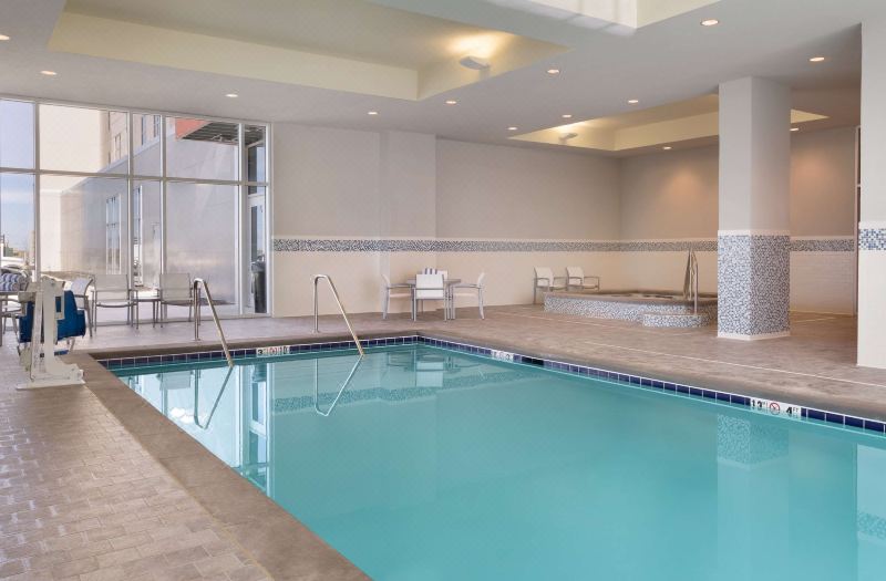 Embassy Suites by Hilton Kansas City Olathe photo 2