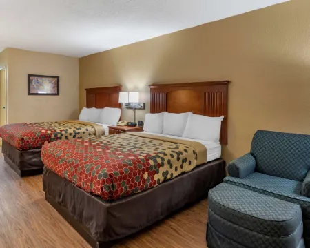 エコノ ロッジ コーディール コーディールのホテル