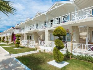 Risus Beach Resort Hotel