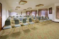 Holiday Inn Express & Suites Colorado Springs Airport