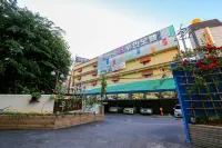 Gwangju H Motel Hotels near U · Square