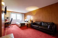 Le M & Spa Bordeaux Aéroport by Hôtels & Préférence Hotels in Mérignac