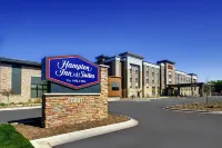 Hampton Inn & Suites Milwaukee West Hotels in West Allis