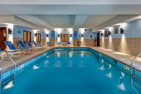 Hampton Inn Waterbury Отели рядом с достопримечательностью «Seven Angels Theatre»