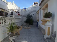 4 Bed 3 Bath Villa Sleeps 8, Pool Wifi Tv Close to Beach Restaurants and Shops Hotel di 