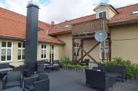 Hotel Garni Goldene Henne Hotels in Drei Gleichen
