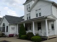 OurGuest Inn & Suites Downtown Port Clinton Hôtels à : Bay Township