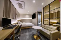 Pyeongtaek Godeok Brown Dot