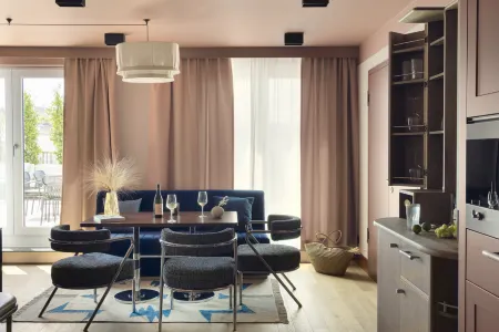 Schwan Locke Отели рядом с достопримечательностью «Hackerbrücke»